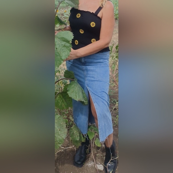 Happily Grey Asymmetrical Style Medium Blue Wash Frayed Hem Denim Maxi Skirt - Picture 4 of 11